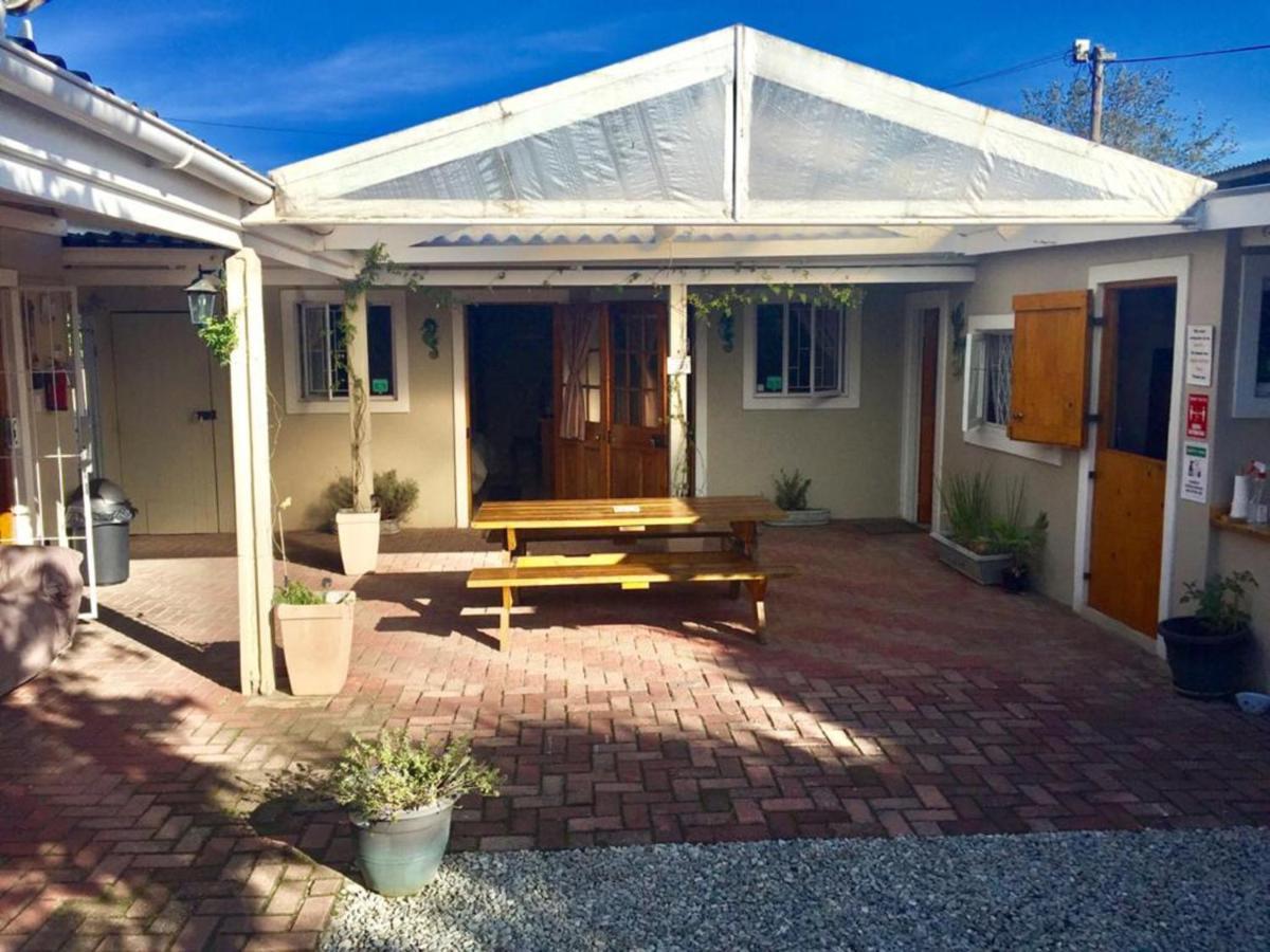 Jembjo'S Knysna Lodge & Backpackers Εξωτερικό φωτογραφία